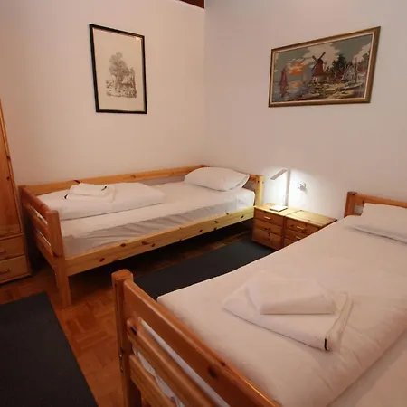 Sofia Adria Appartement *